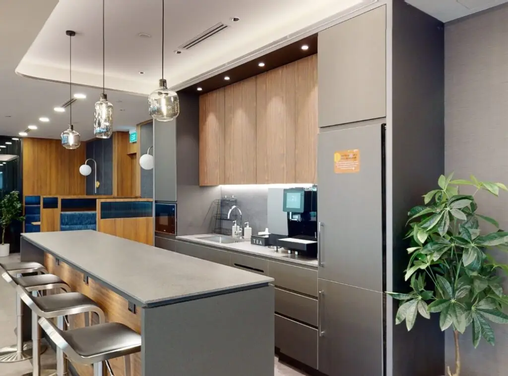 Compass Offices – Serviced Offices & Coworking Space at Samsung Hub, Raffles Place, Singapore – Pantry-2-1080×800-168KB-2025-07-17T12-41-37-377Z