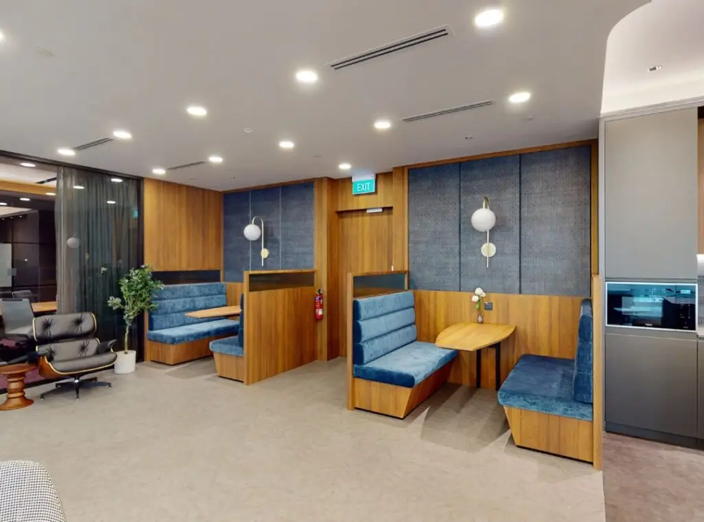 Compass Offices – Serviced Offices & Coworking Space at Samsung Hub, Raffles Place, Singapore – hotdesk-2-1080×800-155KB-2025-07-17T12-41-37-369Z