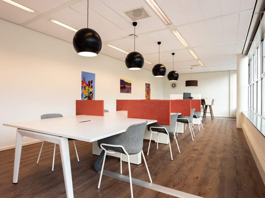 Regus – Menara AmBank, KLCC, Kuala Lumpur – Regus_BiosciencePark5384_Leiden_Netherlands_CoWorking4