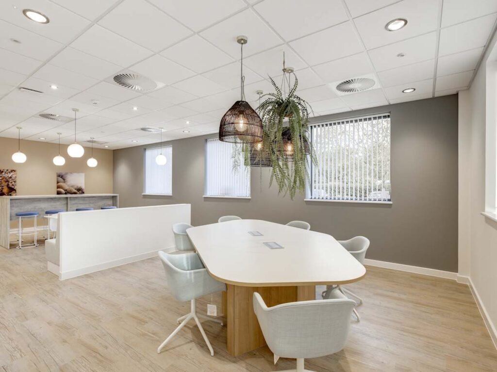 Regus – Plaza Mont Kiara, Mont Kiara, Kuala Lumpur – Regus_London_Enfield_Innova_Park_London_United_Kingdom_2
