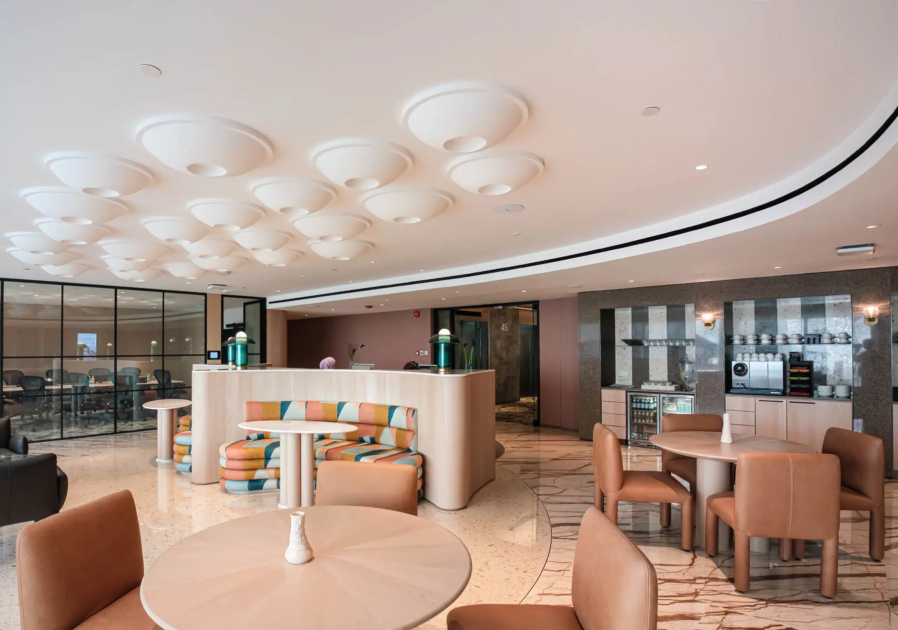 Members lounge with barista bar at The Executive Centre Singapore Land Tower