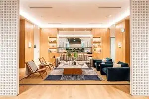 WeWork – Coworking & Serviced Offices at 21 Collyer Quay, Singapore gallery image 3