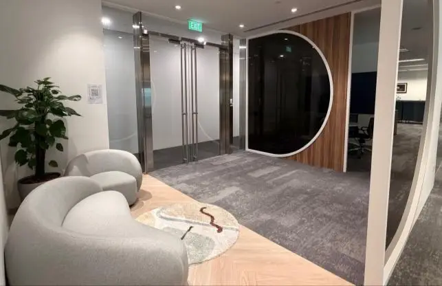 Asia Square Tower 1 Office for Rent | Grade A Singapore – 05_reception_lounge_feature_wall