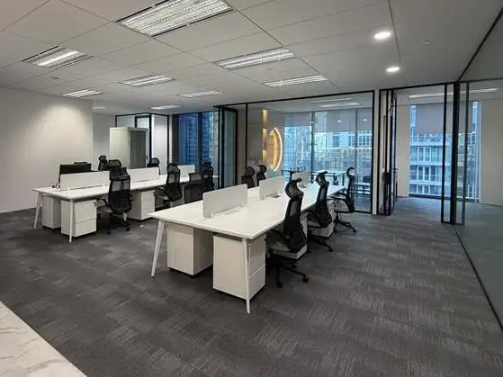 Asia Square Tower 1 Office for Rent | Grade A Singapore – 16_workstations_dark_carpet_glass