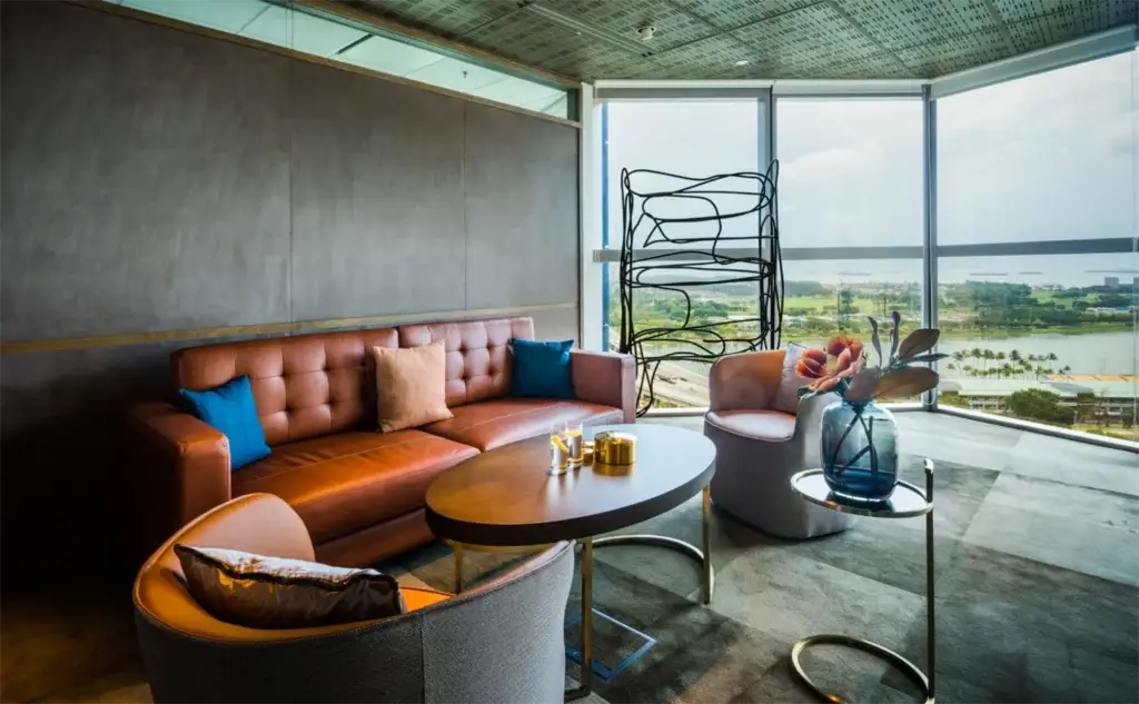 Industrious – Coworking Space at Centennial Tower, Suntec City – Industrious Coworking Space Singapore