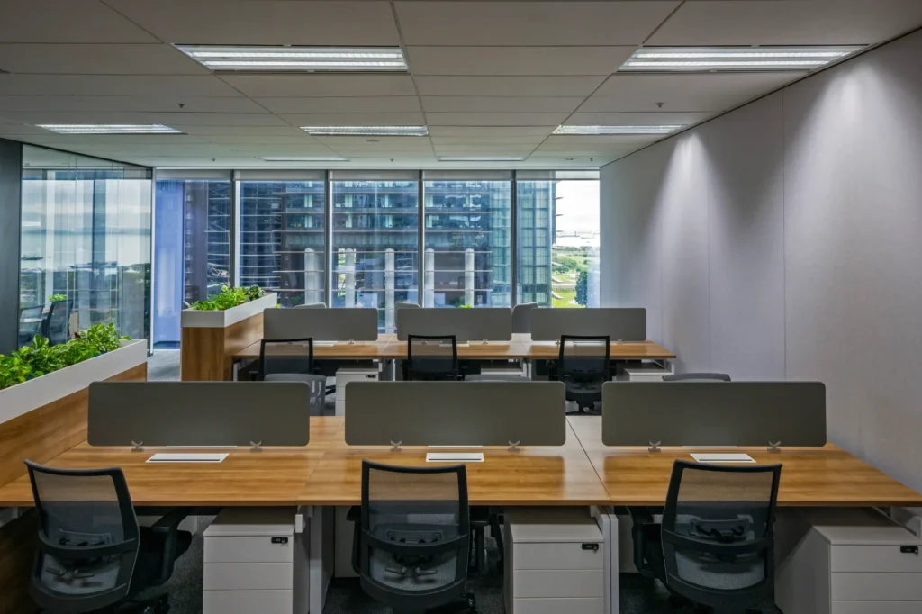 Asia Square Tower 2 – Open-plan workstations at Asia Square Tower 2, Marina Bay Singapore