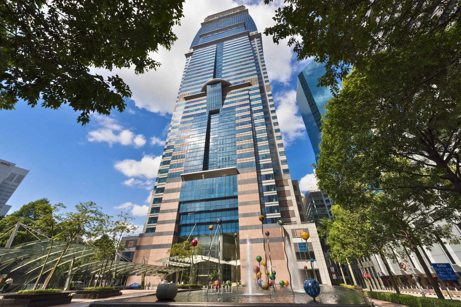 Capital Tower — Grade A office tower and landscaped Urban Plaza at 168 Robinson Road, Tanjong Pagar, Singapore