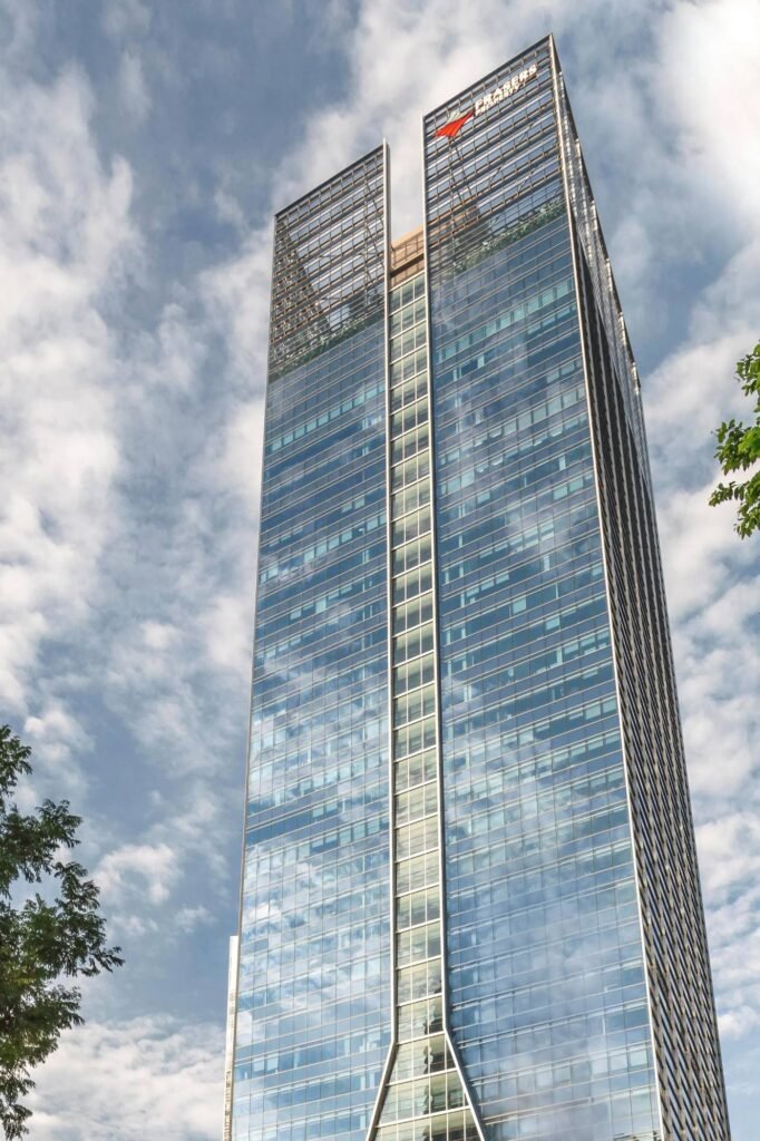 Frasers Tower – Frasers Tower ground-level urban park, 182 Cecil Street, Singapore