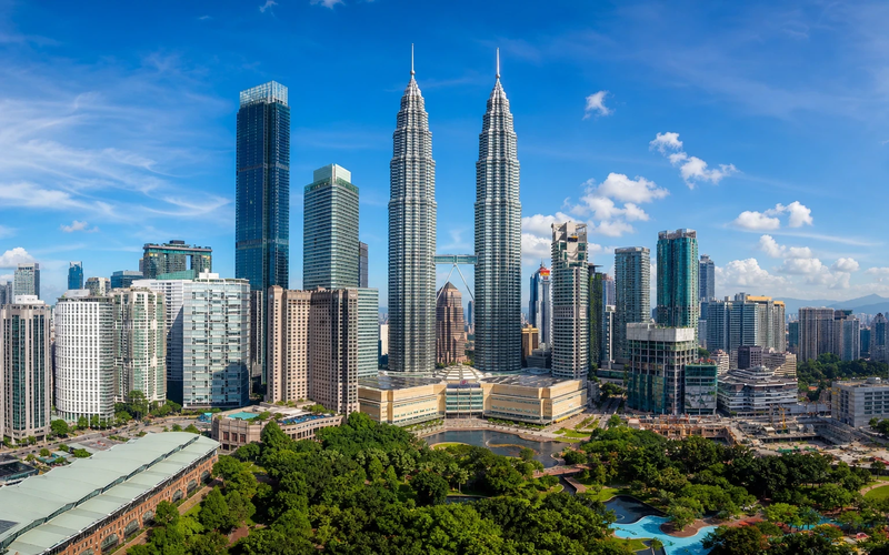 Office space in Kuala Lumpur — KLCC skyline
