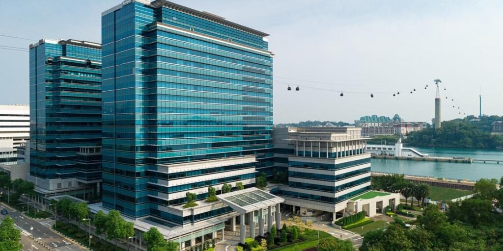 Keppel Bay Tower – Keppel Bay Tower and the HarbourFront waterfront, Singapore