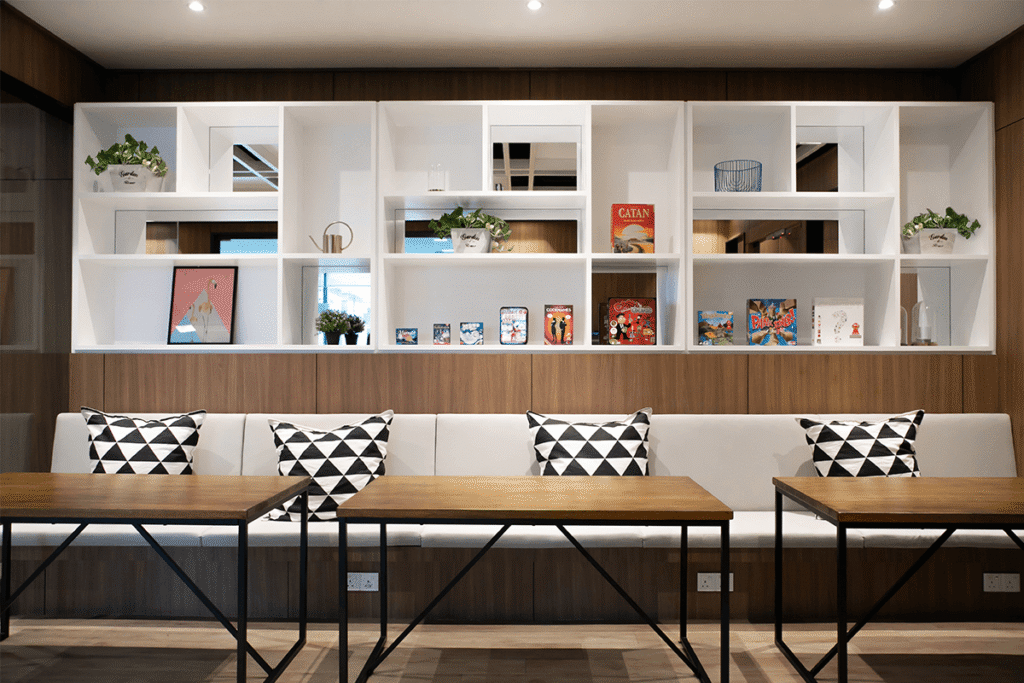 Komune Co-Working Space – Wisma UOA II, KLCC, Kuala Lumpur – Komune-Co-Working-Space-Hot-Desk