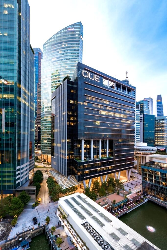 OUE Bayfront – OUE Bayfront Grade A office tower with OUE signage, Collyer Quay, Singapore CBD