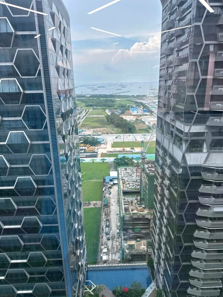 OUE Downtown 2 Office for Rent | Grade A Singapore