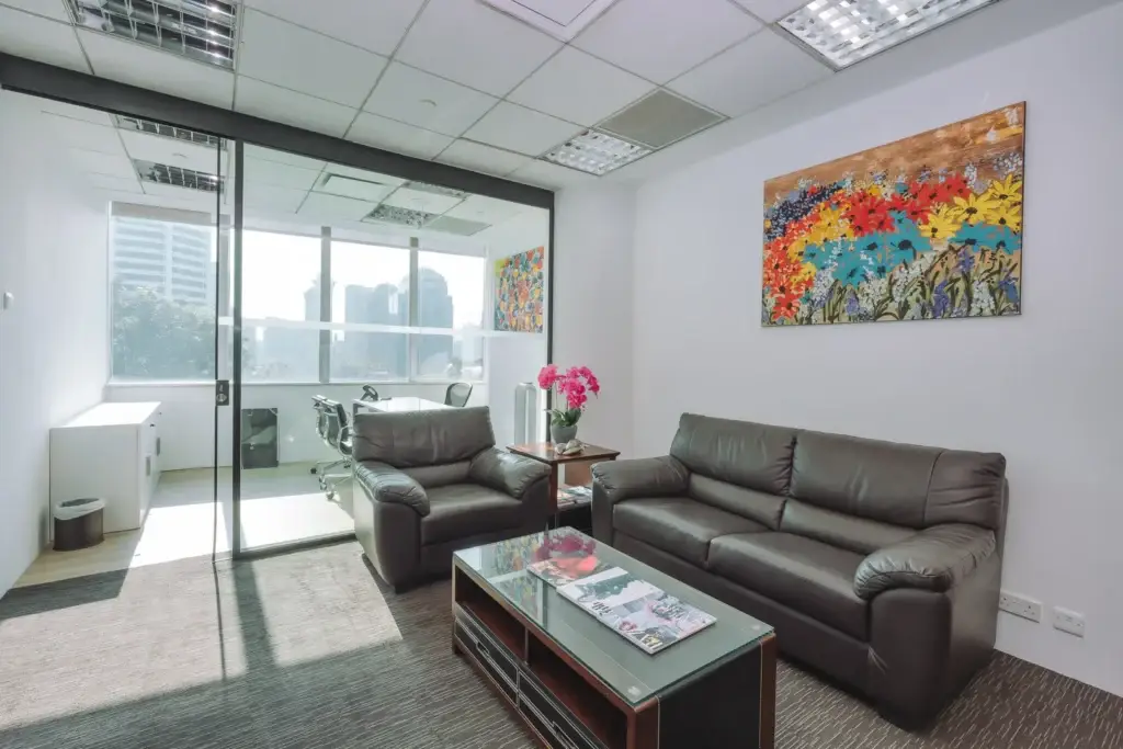 Centennial Business Suites – Shaw House, Orchard Road – 10-pax window serviced office suite at Centennial Business Suites Shaw House