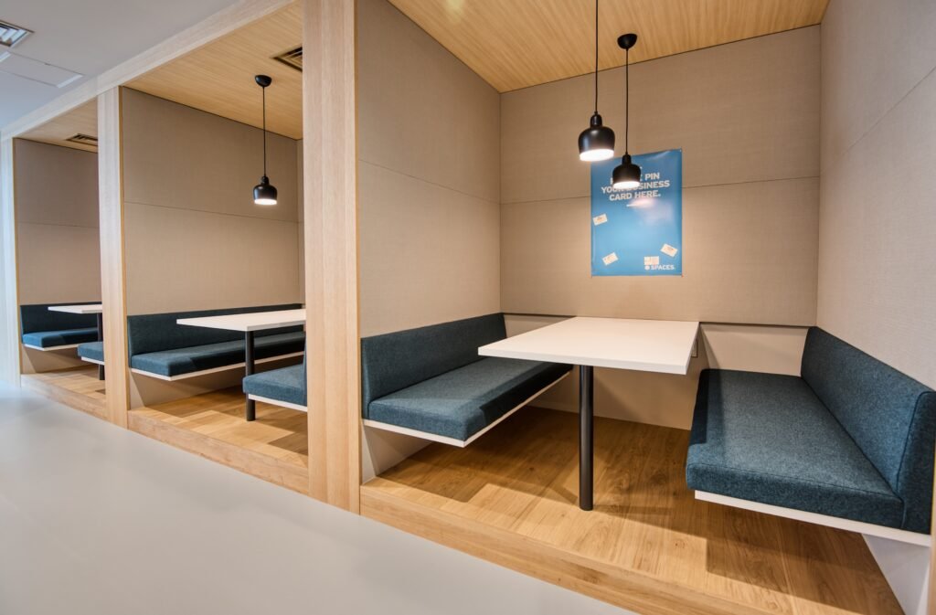 Regus – Serviced Office at Tairan International Centre, Shijingshan, Beijing, China – Spaces_Akasaka_5670_Tokyo_Japan_Booths