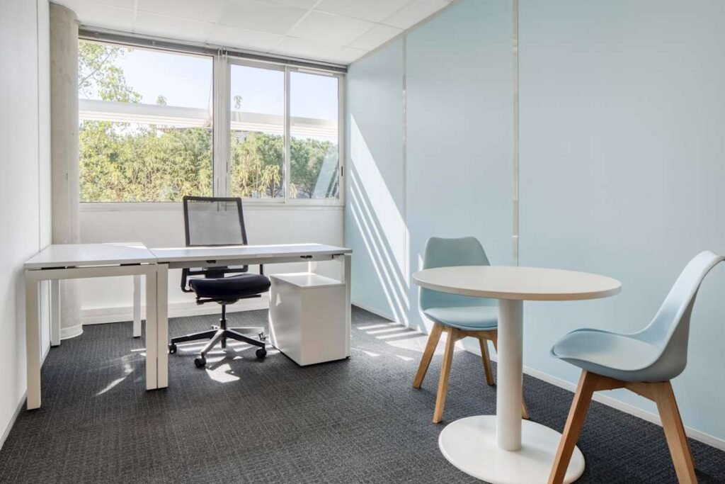 Regus – Serviced Office at 333 Century Building, Pudong, Shanghai, China – regus-sh-333-century-building-10
