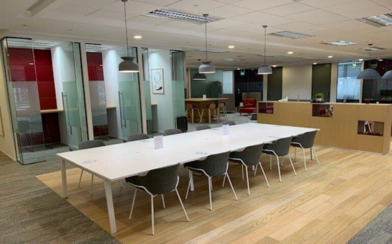 Regus – Serviced Offices at 18 Robinson, Singapore