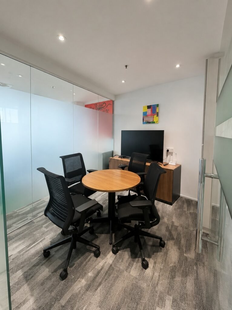 20 Collyer Quay Office for Rent | Singapore – 20-collyer-quay-four-person-meeting-room