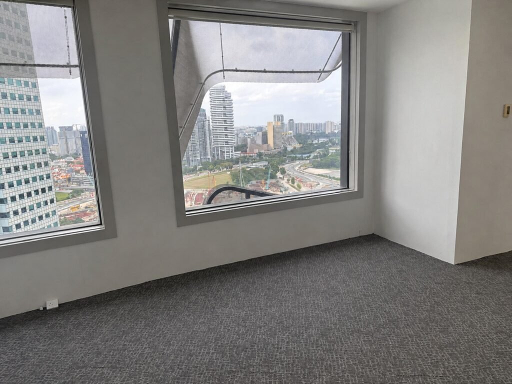 Centennial Tower Office for Rent | Grade A Singapore – centennial-tower-vacant-office-window-corner
