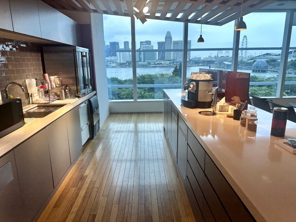 Marina Bay Financial Centre Tower 1 – mbfc-tower-1-pantry-marina-bay-view