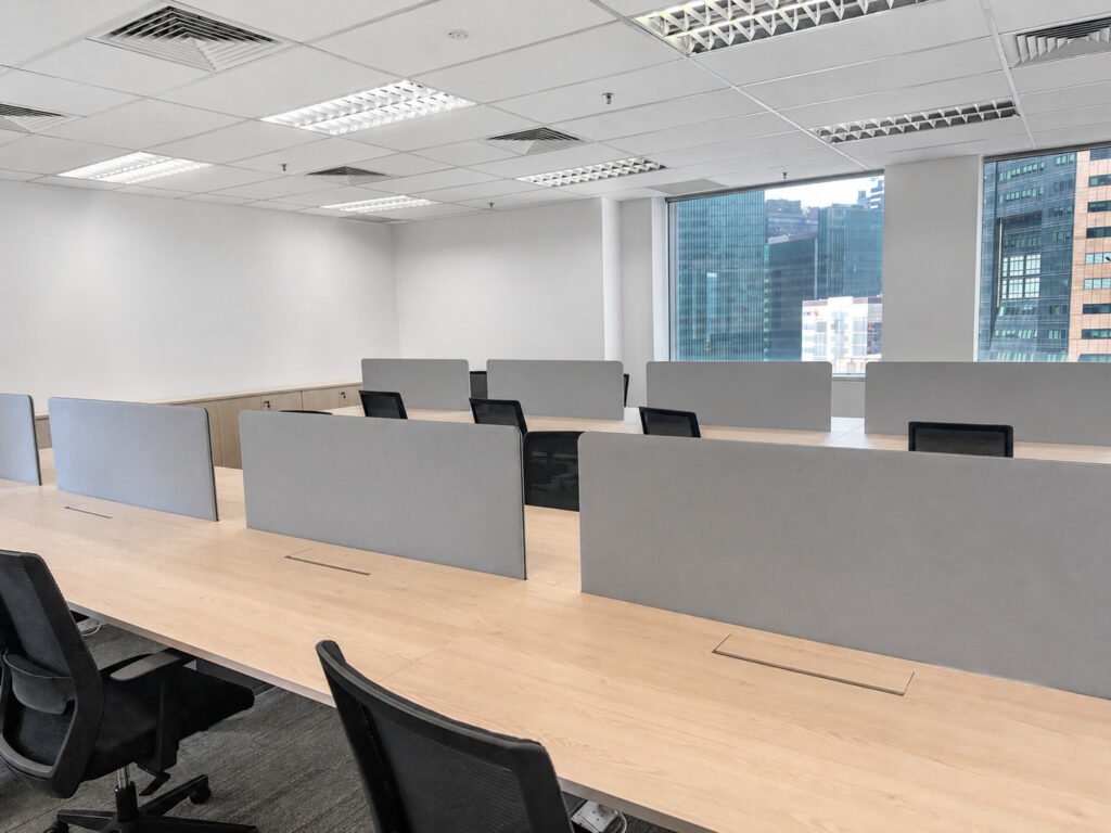 One Raffles Place Tower 1 Office for Rent | Grade A Singapore – one-raffles-place-tower-1-open-plan-workstations