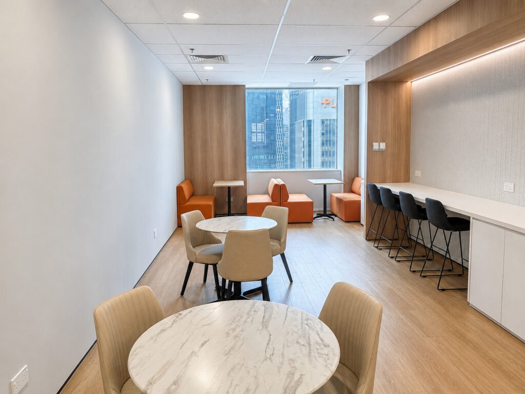 One Raffles Place Tower 1 Office for Rent | Grade A Singapore – one-raffles-place-tower-1-pantry-and-breakout-area