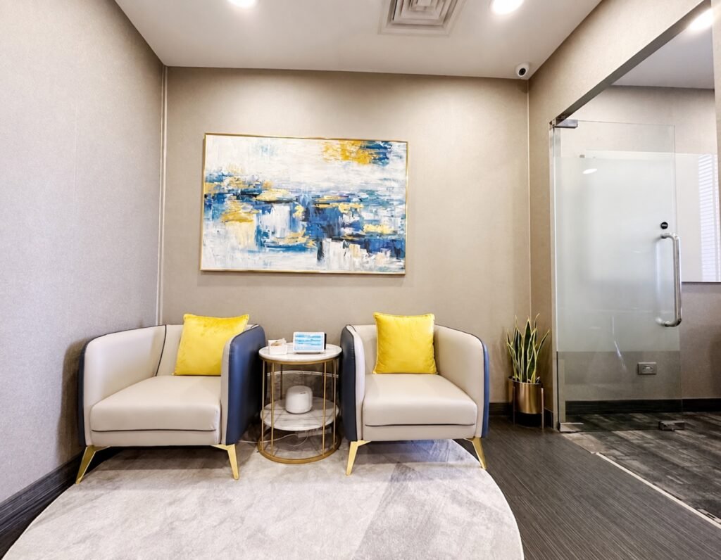 Shaw Centre Office for Rent | Singapore – shaw-centre-06-serviced-office-lounge