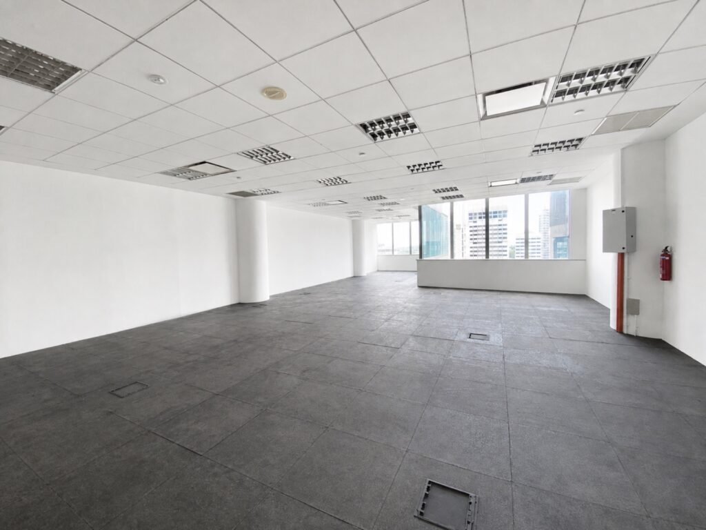 Shaw House Office for Rent | Singapore – shaw-house-05-vacant-office-wide-view