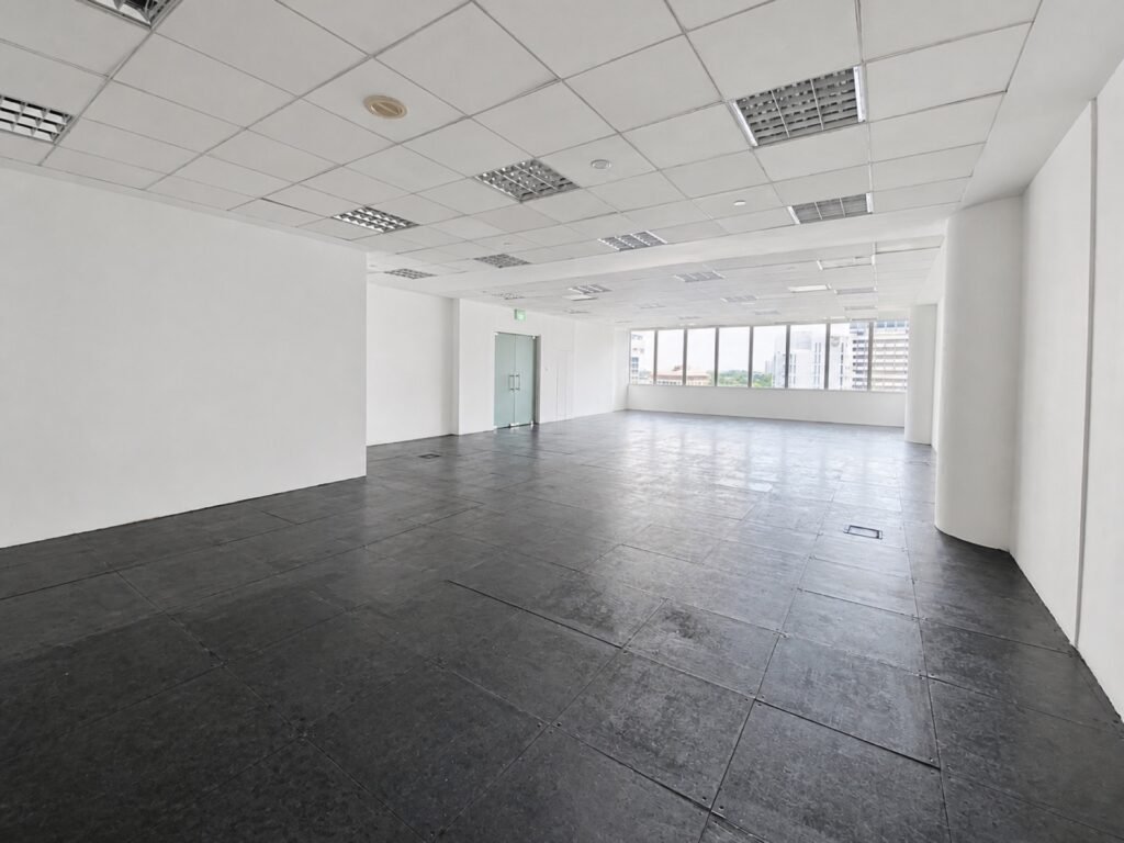 Shaw House Office for Rent | Singapore – shaw-house-09-vacant-office-angled-view