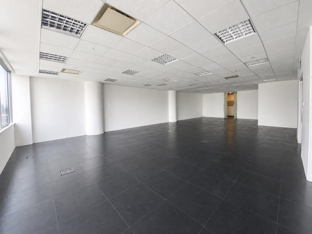 Shaw House Office for Rent | Singapore – shaw-house-10-vacant-office-rear-facing-view