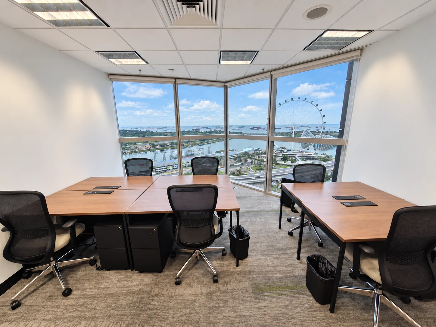Private serviced office overlooking Marina Bay and the Singapore Flyer, Singapore